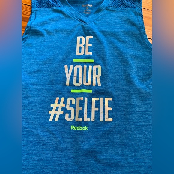 🎉Final Clearance 🎉 Like New! Girls Reebok Athletic Top Size M
3 for $15 with 💕 - Picture 3 of 10